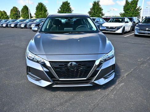 Used 2022 Nissan Sentra SV FWD image 3