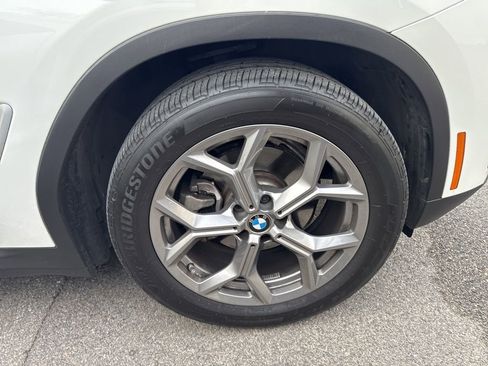 Certified 2023 BMW X4 xDrive30i AWD/4WD image 3
