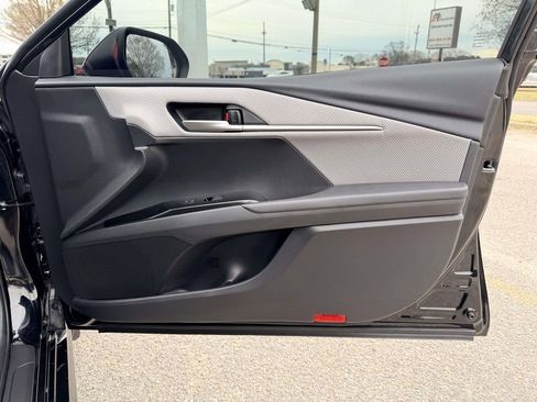 Certified 2025 Toyota Camry SE w/ Convenience Package image 12