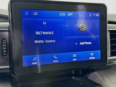 Used 2022 Ford Explorer XLT w/ Equipment Group 202A AWD/4WD image 26