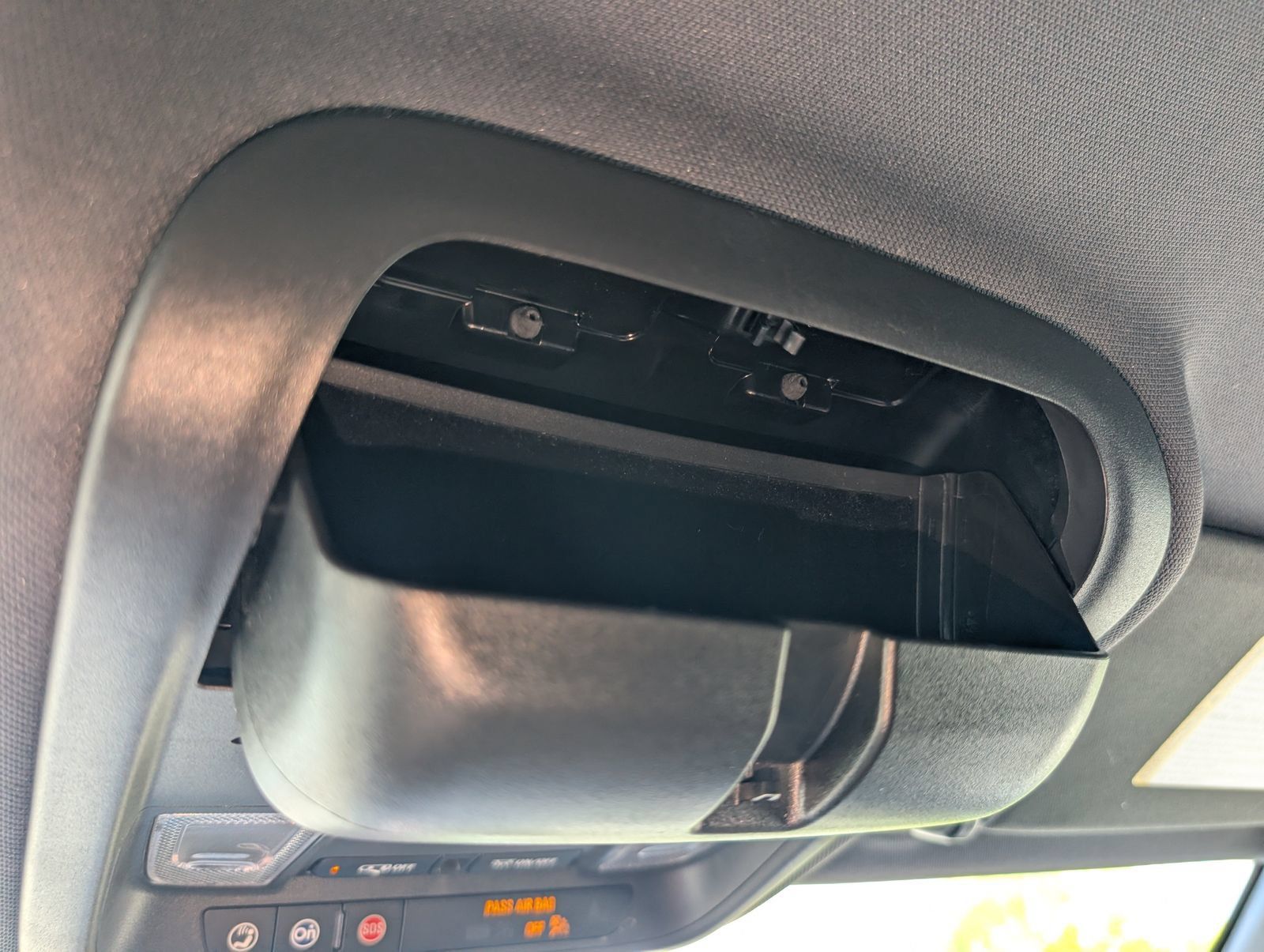 Used 2023 Chevrolet Equinox RS w/ LPO, Floor Liner Package AWD/4WD image 33