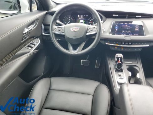 Used 2022 Cadillac XT4 Sport FWD image 18