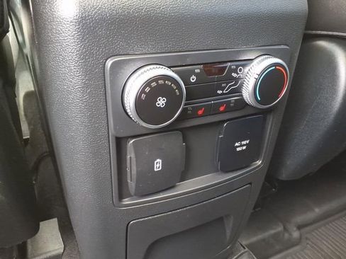Used 2023 Ford Explorer Platinum w/ Technology Package AWD/4WD image 19