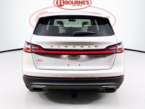 Used 2019 Lincoln Nautilus Black Label image 11