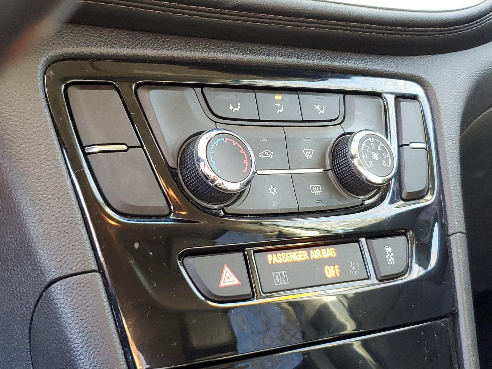 Used 2022 Buick Encore Preferred w/ Safety Package FWD image 24