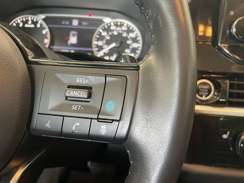 Certified 2024 Nissan Pathfinder SL w/ SL Premium Package FWD image 15