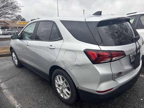 Used 2022 Chevrolet Equinox LS w/ LS Convenience Package image 7