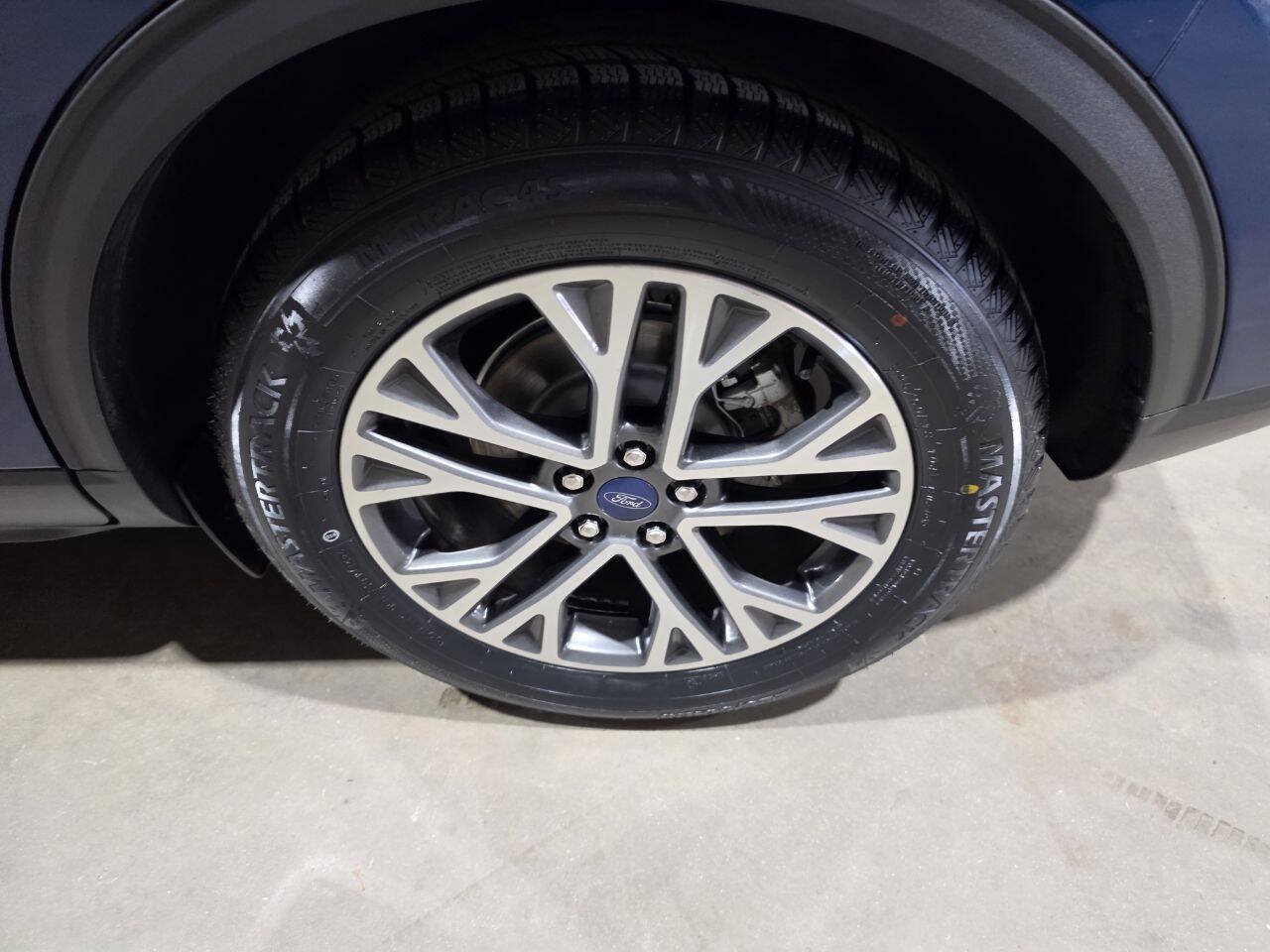 Used 2020 Ford Escape SEL FWD image 20