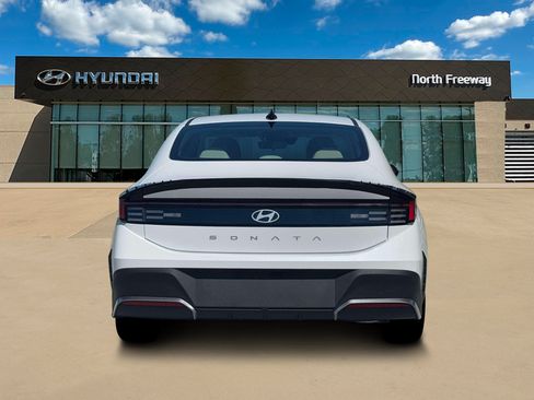 Certified 2026 Hyundai Sonata SE FWD image 6