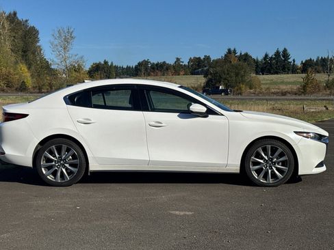 Used 2021 MAZDA MAZDA3 s image 3