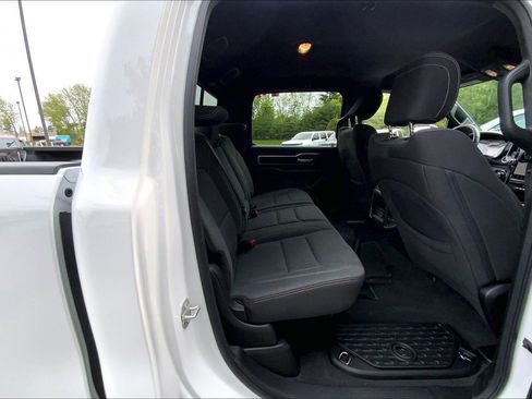 Used 2023 RAM 1500 Big Horn AWD/4WD image 16