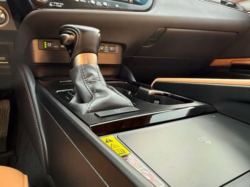 Used 2024 Lexus ES 350 w/ Premium Package image 30