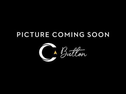 Used 2021 Volkswagen Tiguan SE image 1