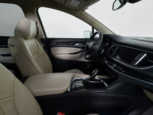 Used 2019 Buick Enclave Essence AWD/4WD image 28