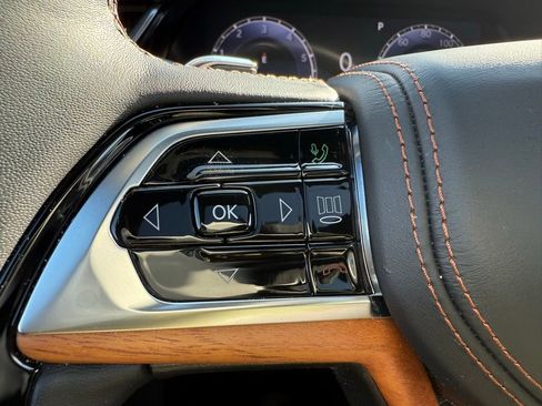 Used 2024 Jeep Grand Cherokee L Summit image 17