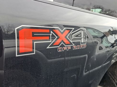 Used 2017 Ford F250 Lariat w/ Lariat Value Package image 9