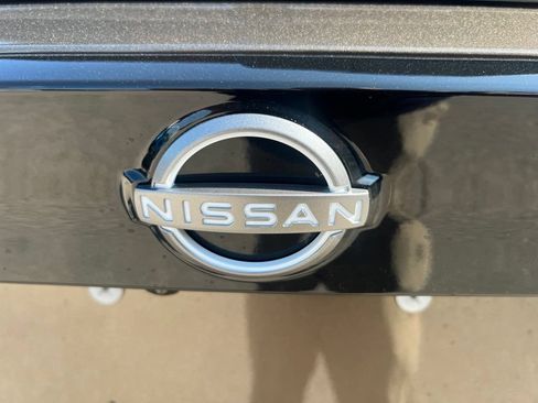 Certified 2025 Nissan Kicks SR w/ SR Premium Package AWD/4WD image 37