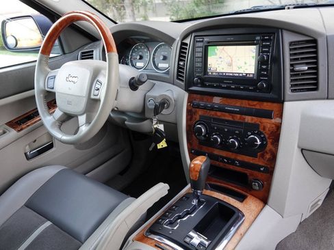 Used 2007 Jeep Grand Cherokee Overland AWD/4WD image 55
