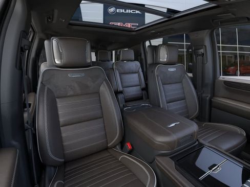 New 2026 GMC Yukon XL Denali Ultimate w/ LPO, Floor Liner Package AWD/4WD image 16