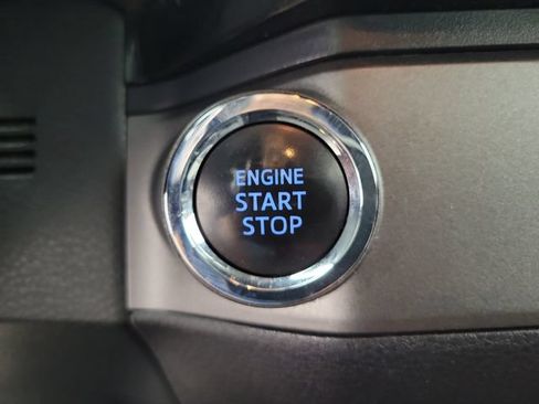 Used 2018 Toyota Tacoma TRD Sport w/ Technology Package RWD image 28