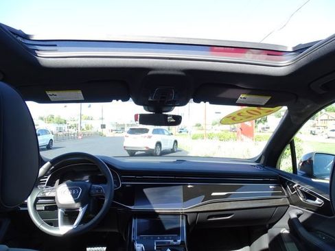 Used 2025 Audi Q7 3.0T Premium Plus image 12