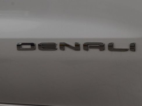 Used 2024 GMC Sierra 1500 Denali Ultimate AWD/4WD image 17