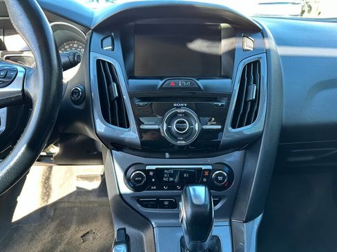 Used 2012 Ford Focus Titanium image 19