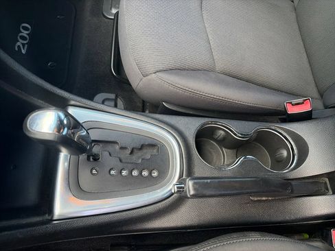 Used 2014 Chrysler 200 LX FWD image 16