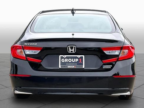 Used 2020 Honda Accord Touring image 5