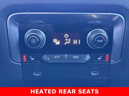 Used 2021 Chevrolet Suburban Premier image 20