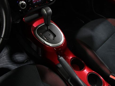 Used 2014 Nissan Juke SV image 33