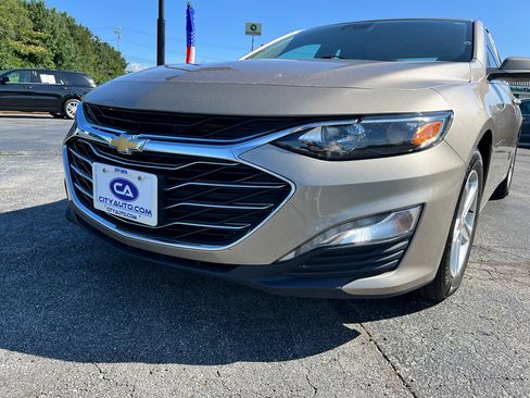 Used 2023 Chevrolet Malibu LT w/ Driver Confidence Package FWD image 9
