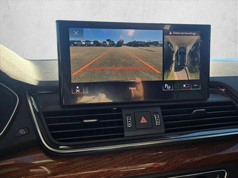 Used 2021 Audi Q5 e Prestige w/ Prestige Package image 12