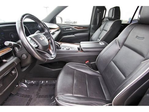 Used 2023 Cadillac Escalade ESV Premium Luxury RWD image 6