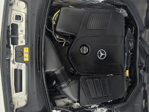 Used 2025 Mercedes-Benz C 300 4MATIC Sedan image 10