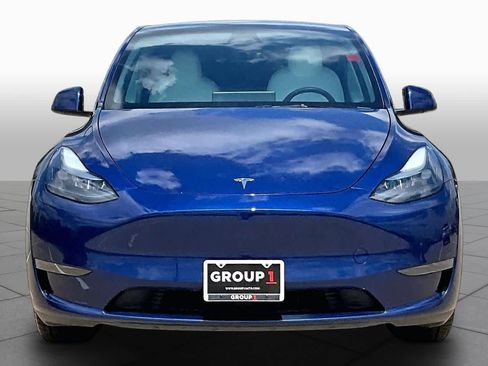Used 2025 Tesla Model Y Long Range RWD image 3