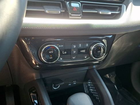 Used 2026 Chevrolet TrailBlazer LT w/ Convenience Package FWD image 15