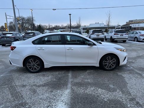 Used 2022 Kia Forte GT-Line w/ GT-Line Premium Package image 5