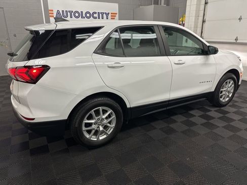 Used 2022 Chevrolet Equinox LS image 11