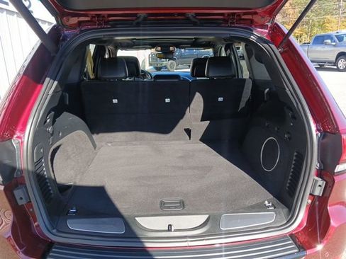 Used 2018 Jeep Grand Cherokee Trackhawk AWD/4WD image 29