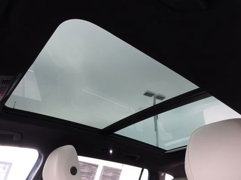 Used 2019 Volkswagen Tiguan SEL R-Line image 25