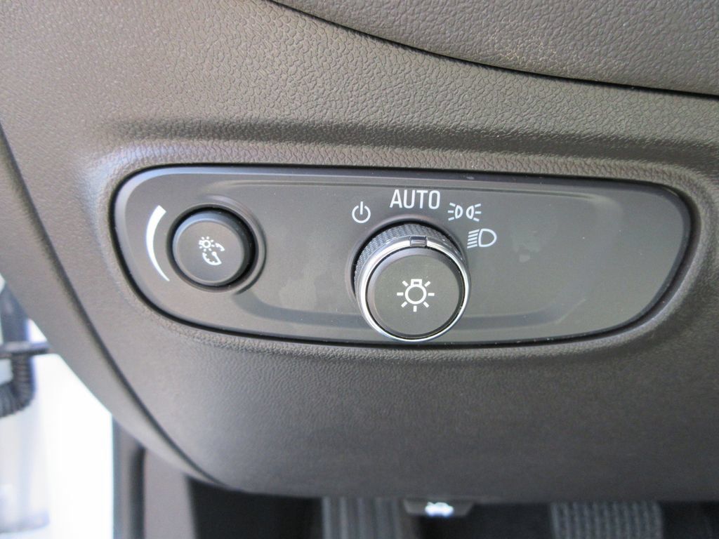 Used 2024 Chevrolet Equinox LS w/ LS Convenience Package FWD image 22