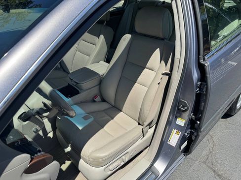 Used 2005 Acura RL AWD/4WD image 9