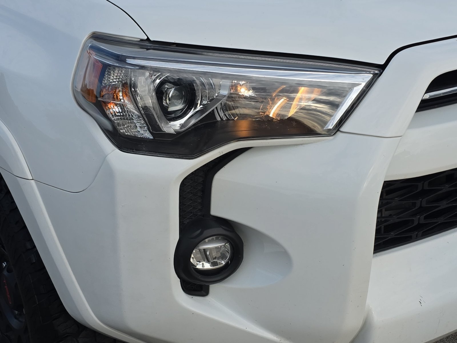 Used 2023 Toyota 4Runner SR5 Premium w/ Moonroof Package RWD image 28