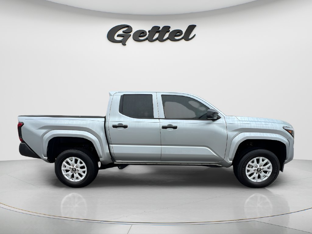 Certified 2025 Toyota Tacoma SR AWD/4WD image 4