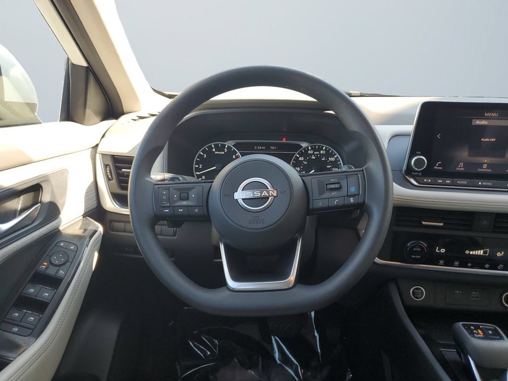 Used 2023 Nissan Rogue SV AWD/4WD image 12