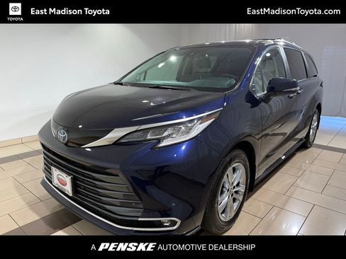 Used 2024 Toyota Sienna Limited AWD/4WD image 1