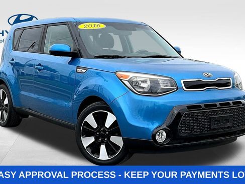 Used 2016 Kia Soul + w/ Designer's Package FWD image 3