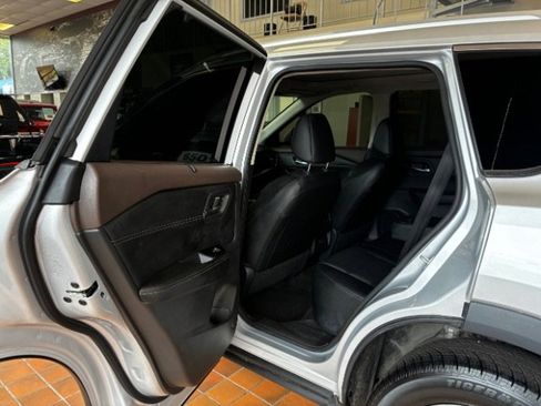 Used 2023 Nissan Rogue SV w/ SV Premium B Package FWD image 25