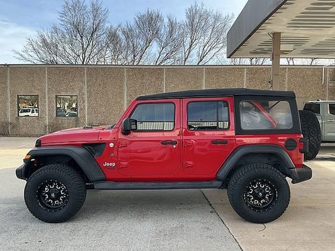 Used 2018 Jeep Wrangler Unlimited Sport image 8